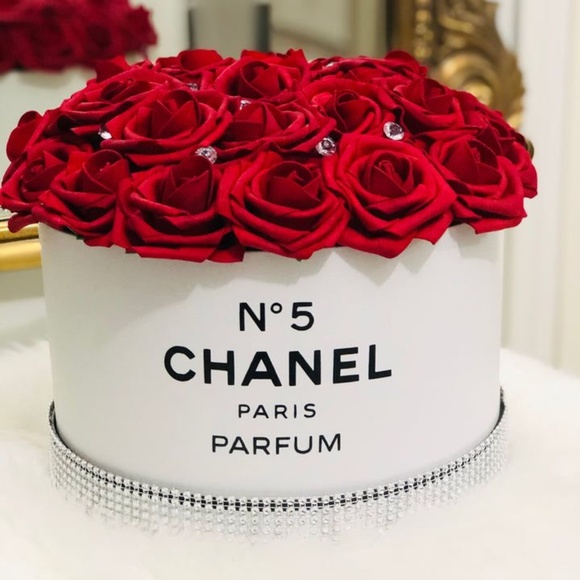 Rose Box - Picture 1 of 1